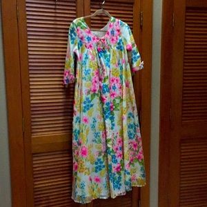 Vintage Negilgee set